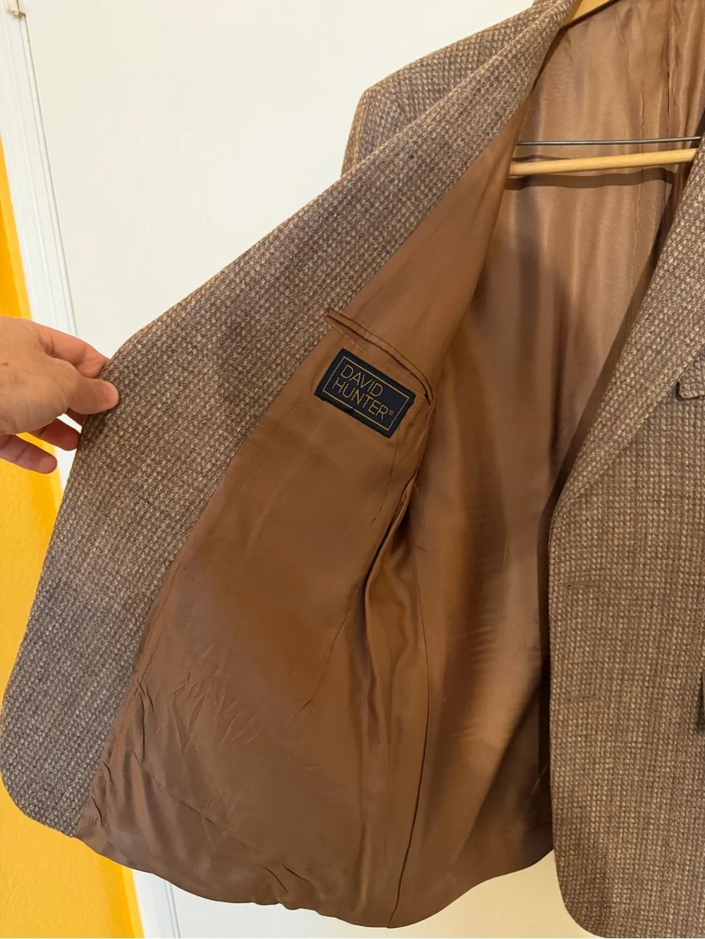 Classic Brown Tweed Sport Coat - Tailored Two-Button Blazer